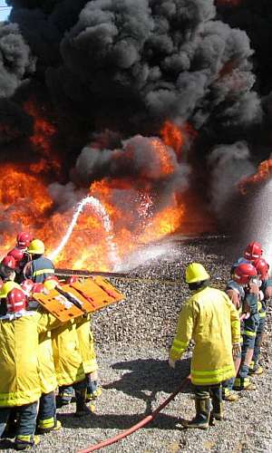 Curso de combate a incêndio da marinha Curso de combate a incêndio da marinha